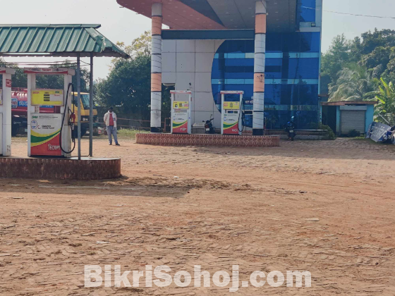 Petrol pump